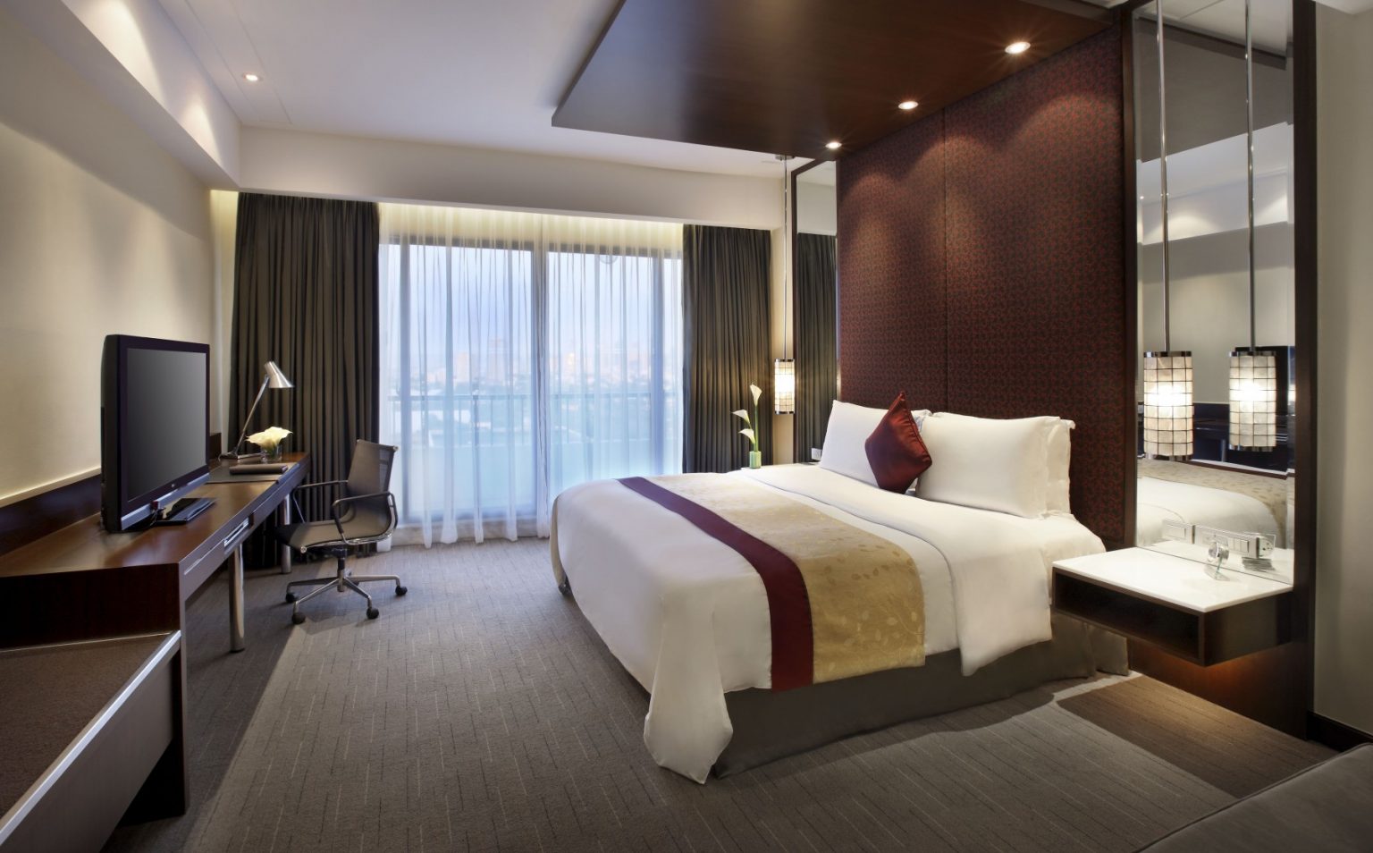 Sofitel Suite - Book Your Stay at Sofitel Philippine Plaza Manila